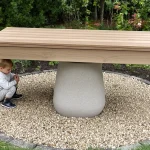 Cette fleur vivace facile d’entretien adore pousser sous une mangeoire et illumine tout le jardin